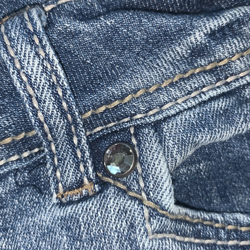 Jean SHORTS Size 9 Flap Pockets Frayed at Bottom - Picture 13 of 16